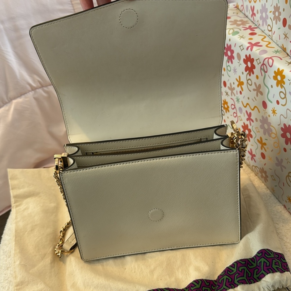Tory Burch Cream EUC Purse - Picture 6 of 7